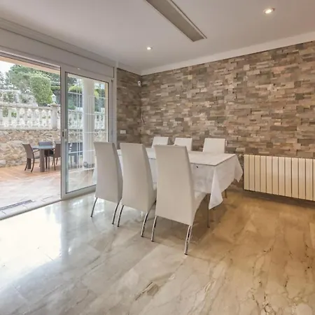 Sleeps 7 Pool Wifi 빌라 료렛 드 마르