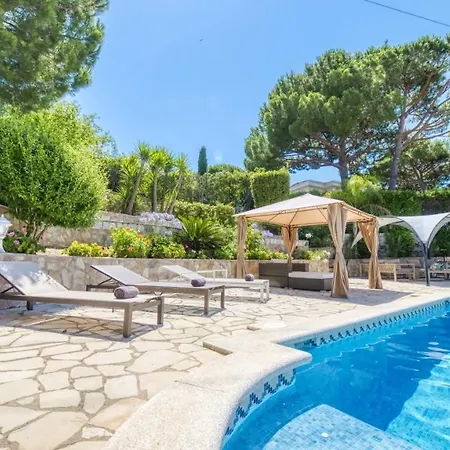 Sleeps 7 Pool Wifi Vila *