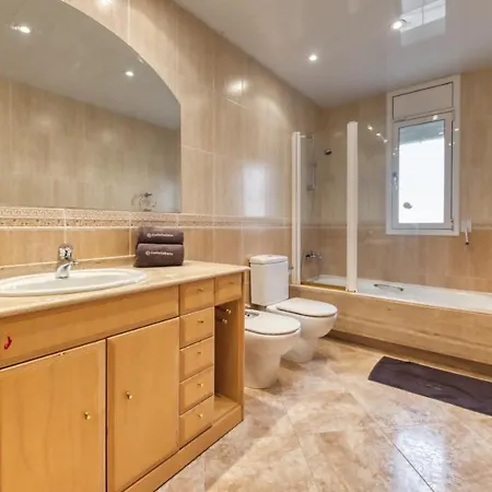 Sleeps 7 Pool Wifi